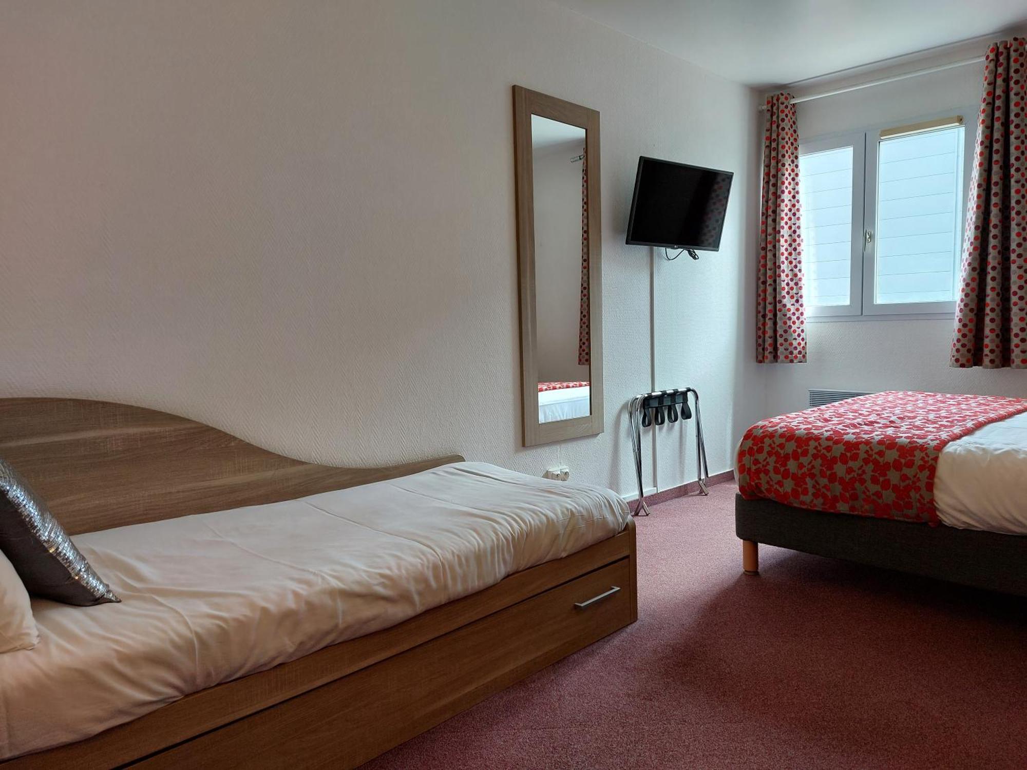 Contact Hotel Utah Beach Carentan - Anciennement Kyriad מראה חיצוני תמונה